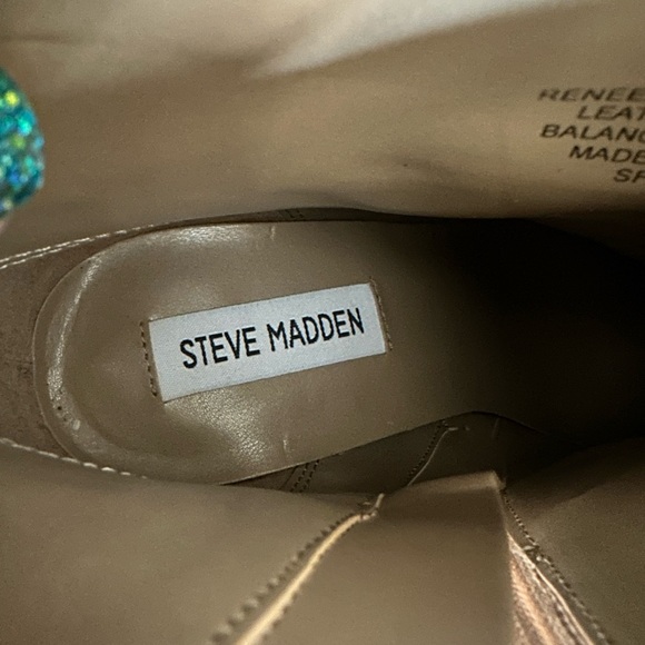 Steve Madden Taupe Suede Pointed Toe Ankle Boots with Gold Zipper - Picture 2 of 7